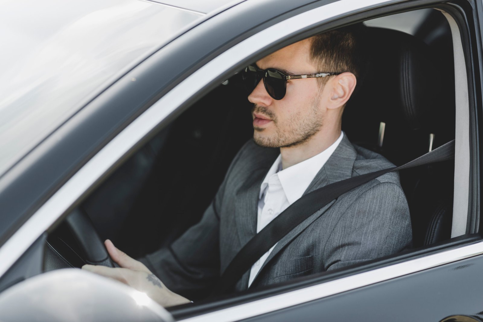 Quelle assurance VTC choisir pour un jeune chauffeur ?